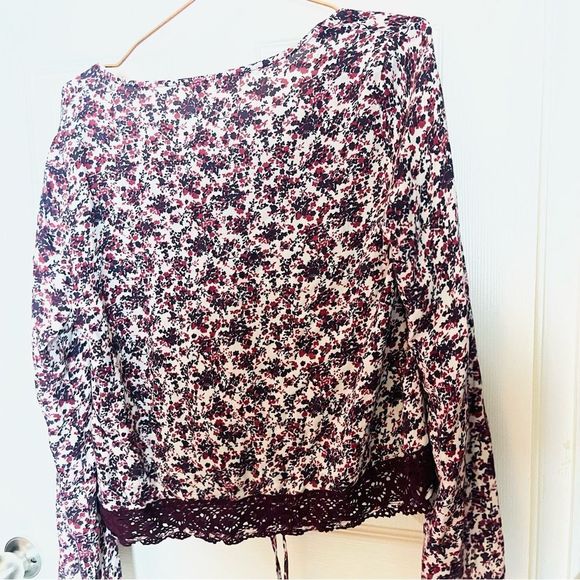 NWT Love Stitch Boho Bell Sleeve Lace Detail Top Small - Picture 7 of 16